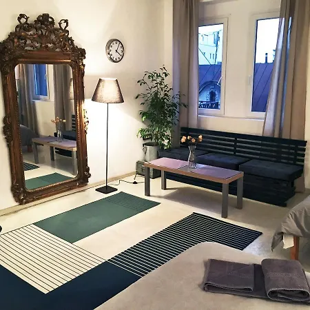 Downtown Apartment *